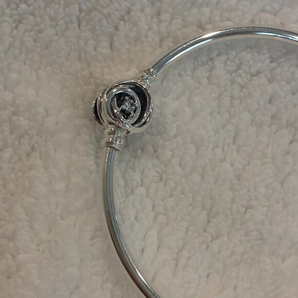 NWT (Box) Pandora Moments Encircled Clasp Bangle Sterling Silver 6.7 in - Picture 8 of 13